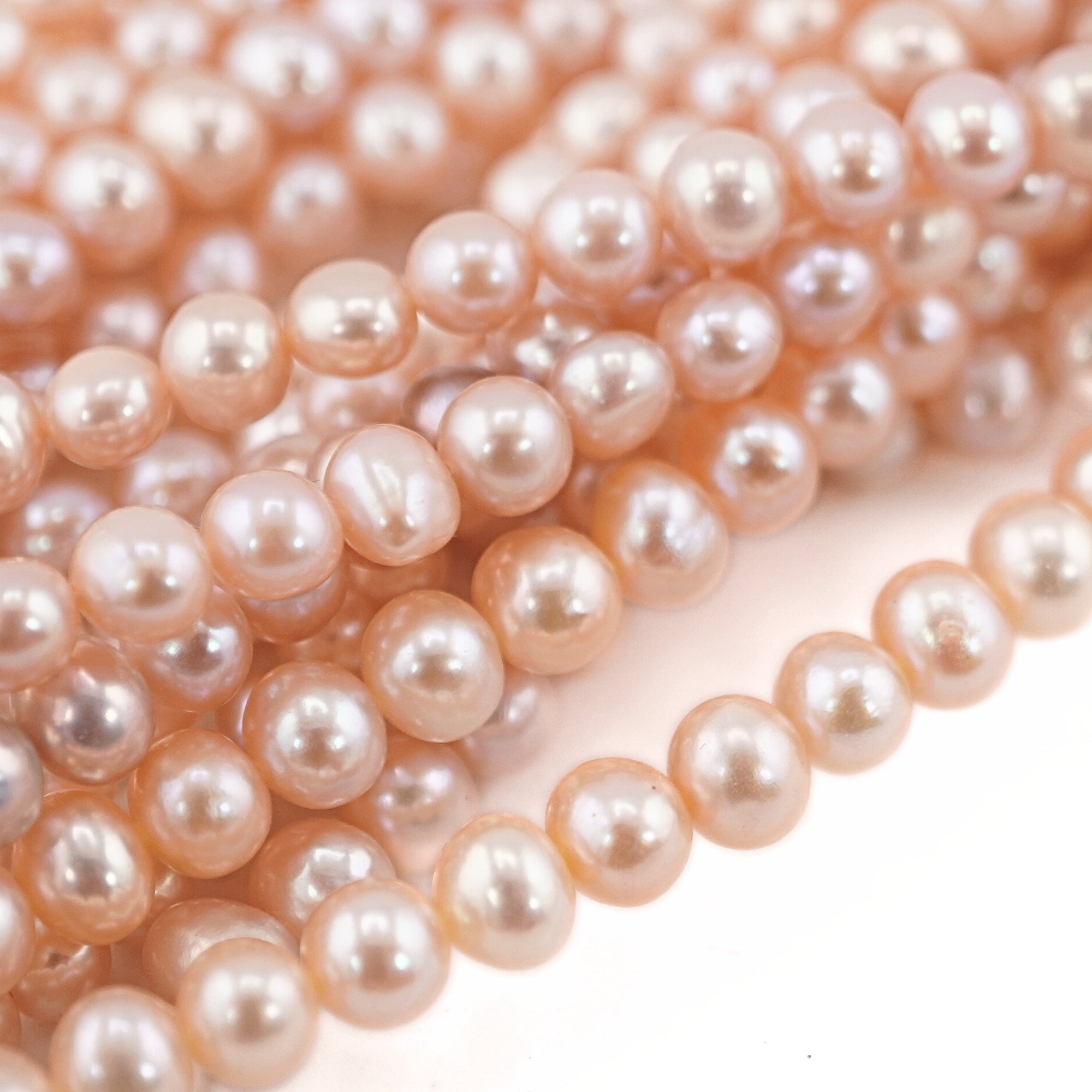5.5mm peach pearl strand