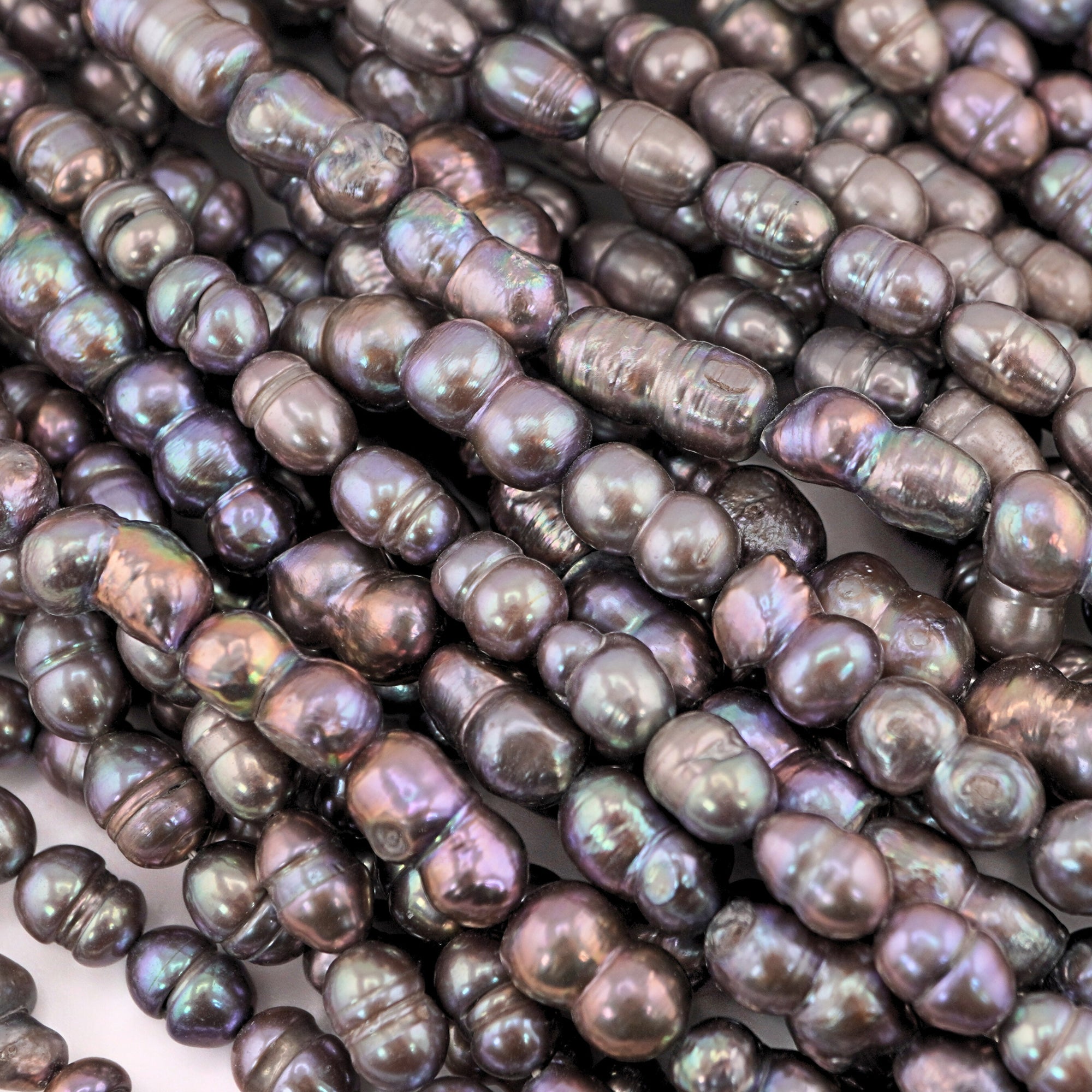 Bulk freshwater pearls in gray