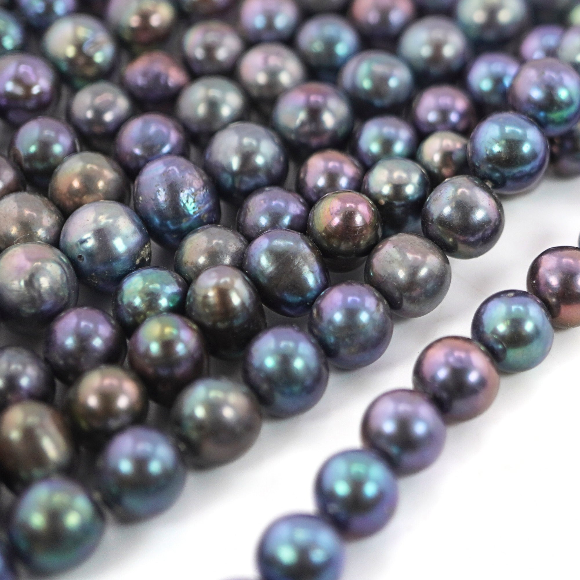 Cultured freshwater pearl beads 9x8mm