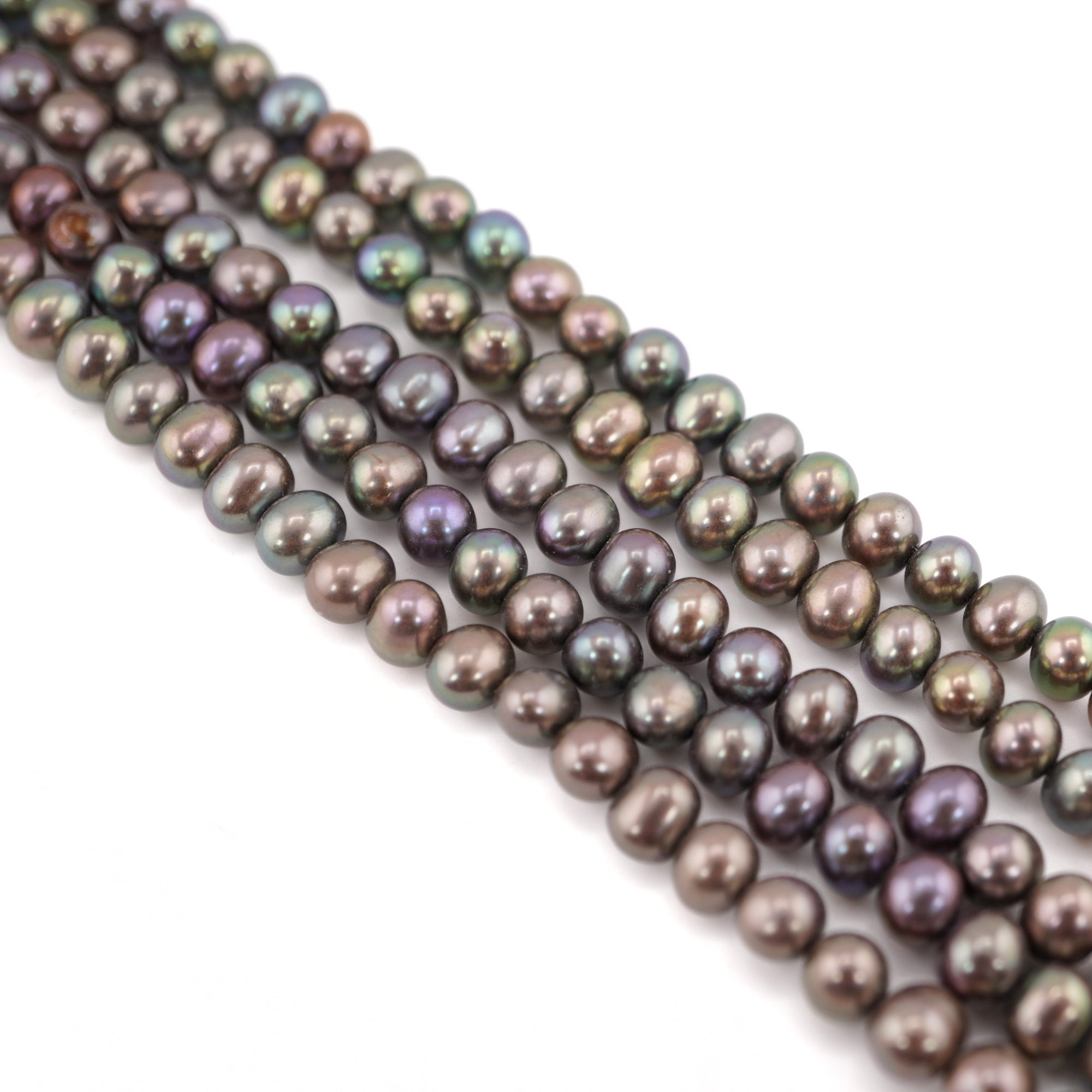 Freshwater pearl beads peacock color