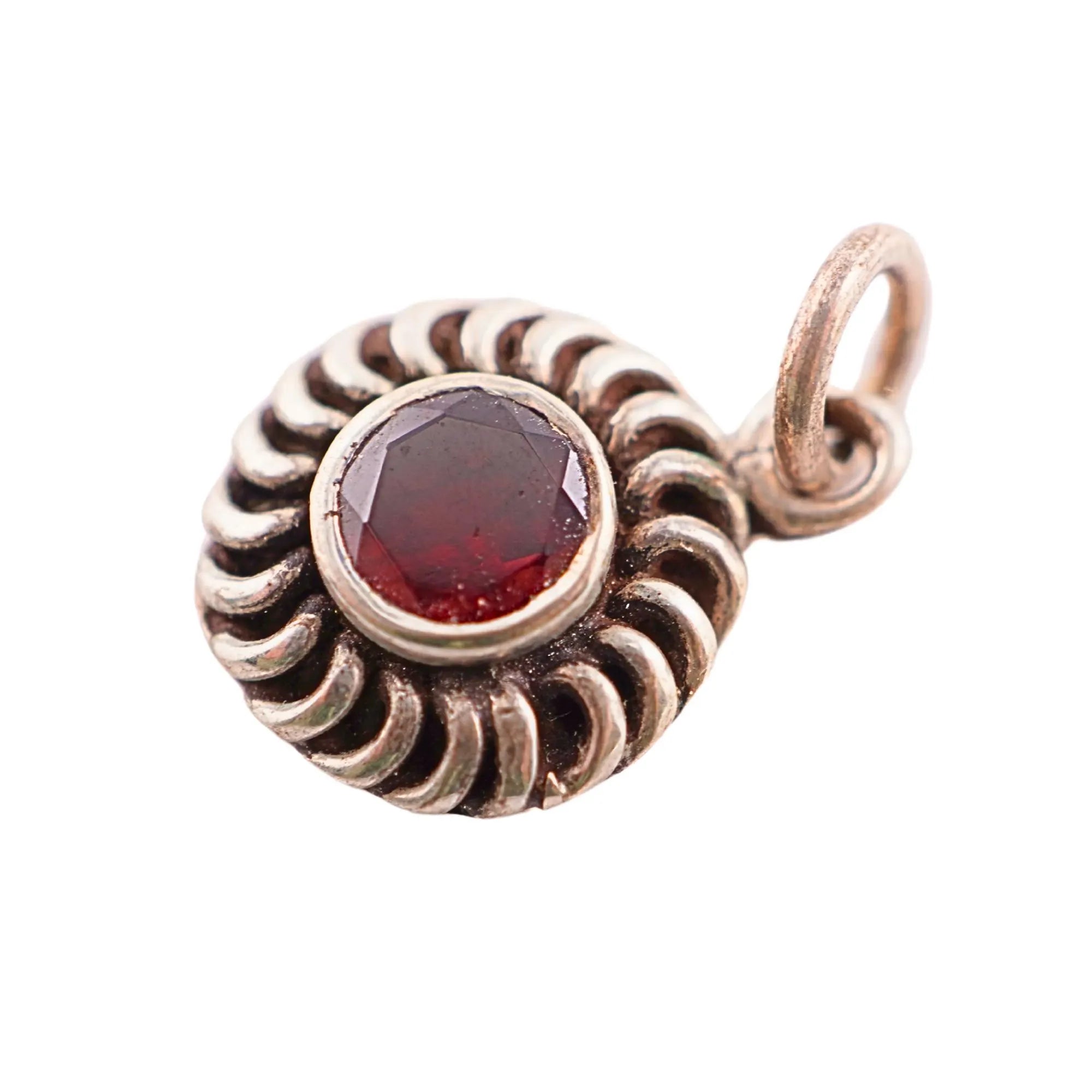 Garnet gemstone pendant for crafts