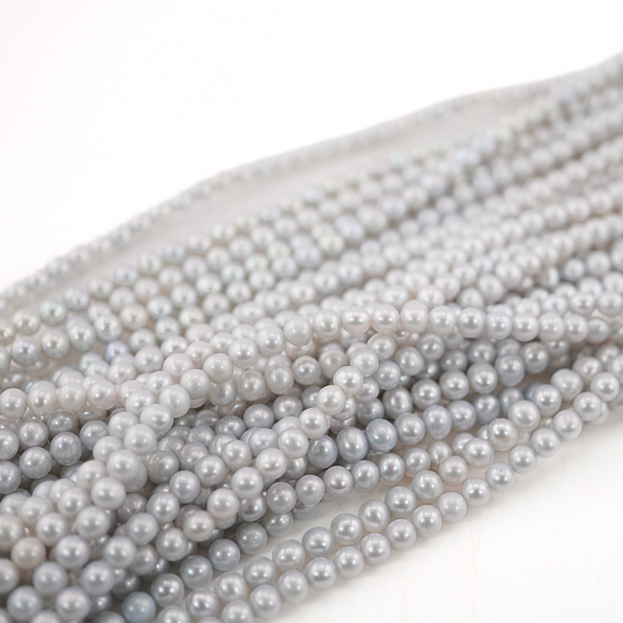 Gray round freshwater pearl beads