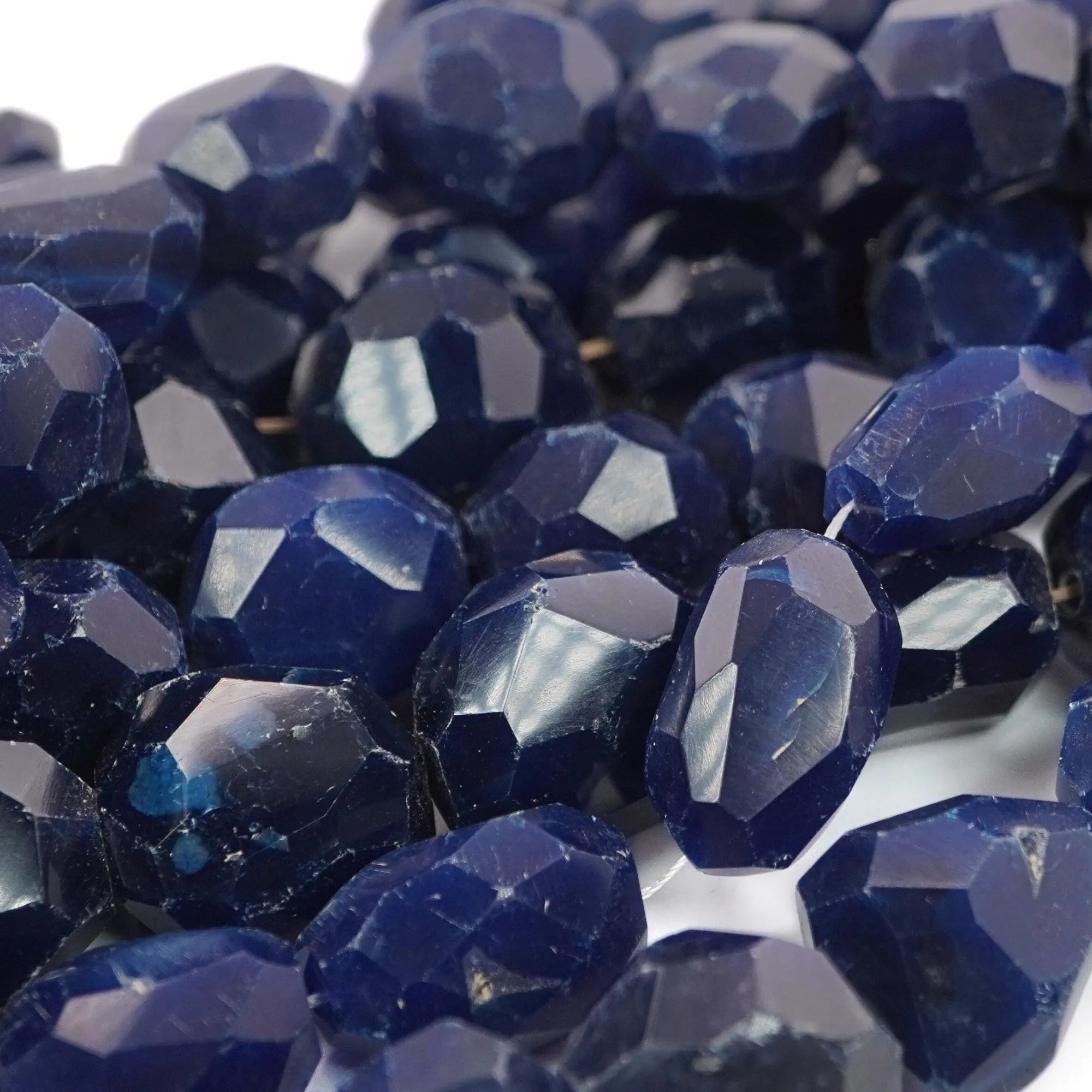 Blue Sapphires Quantum Faceted Nugget Shape Gemstone Strand Beads