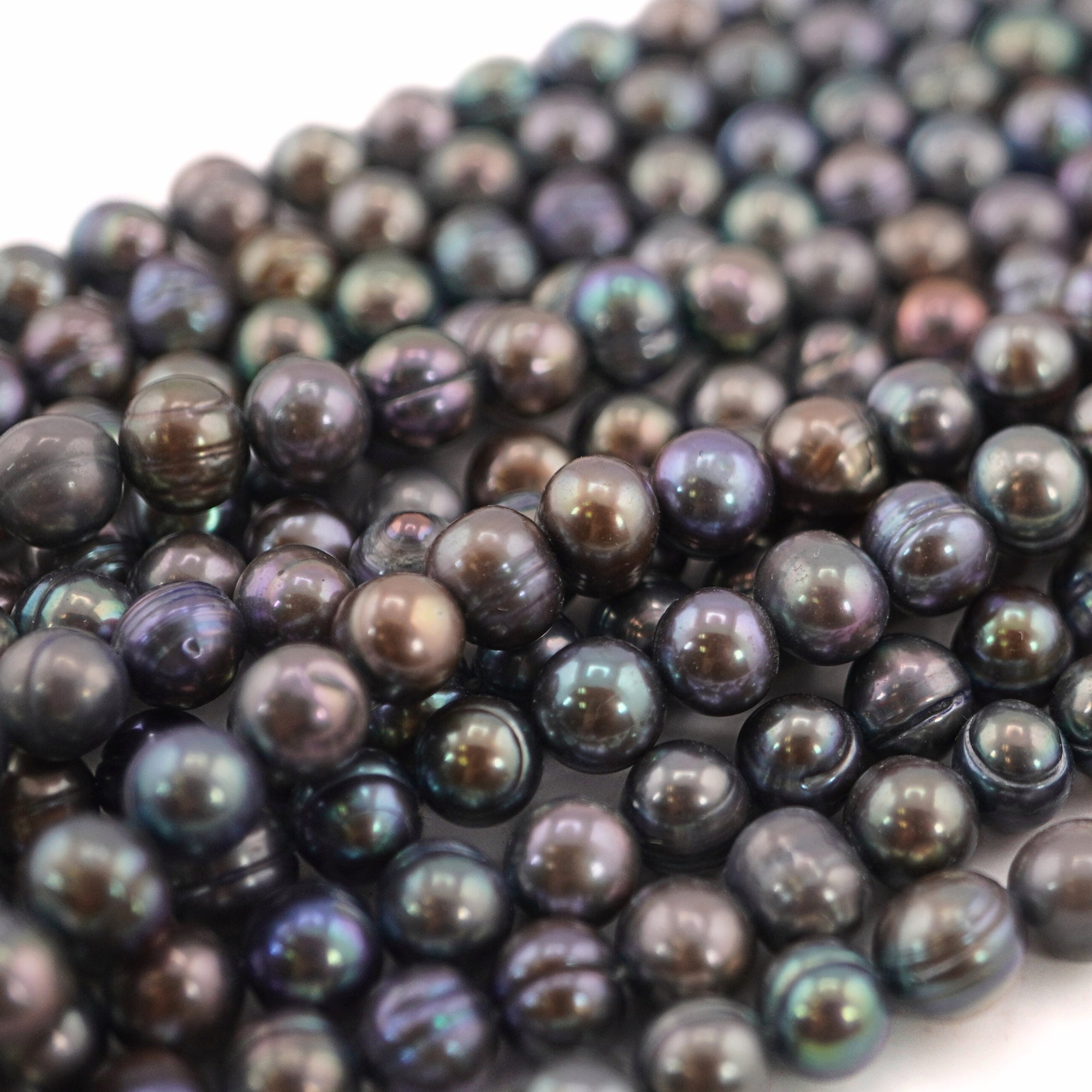 Iridescent cultured pearls strand