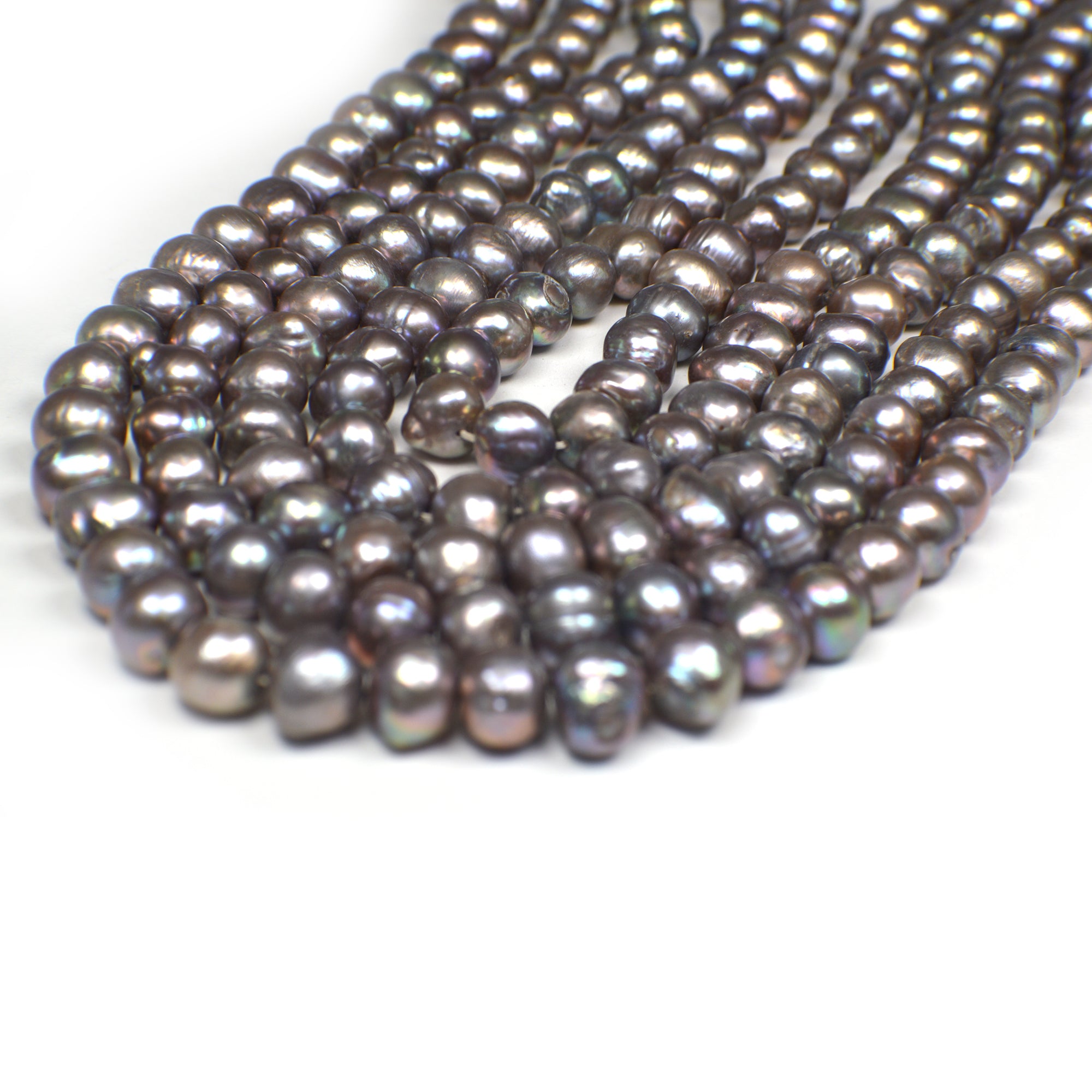 Iridescent freshwater pearl beads