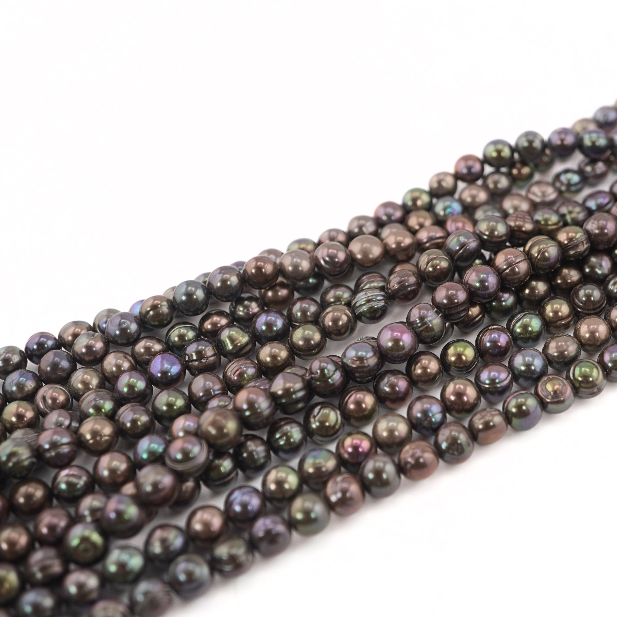Near Round Freshwater Pearl Beads Peacock shade