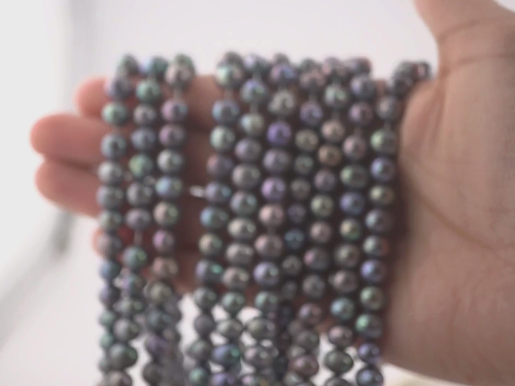 Iridescent freshwater pearl beads