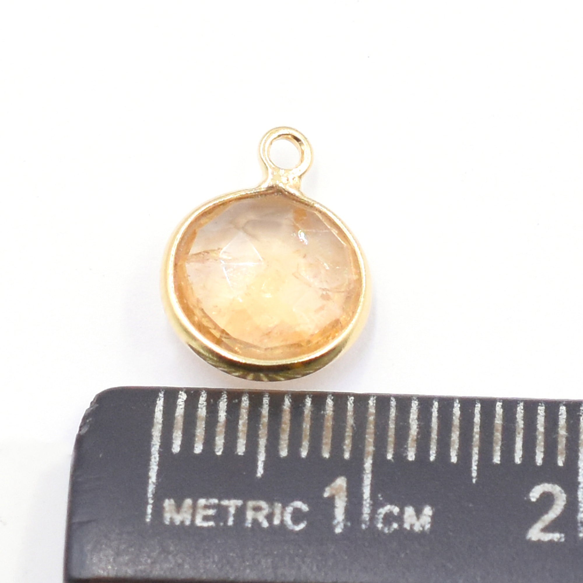 Citrine round shape pendant in silver vermeil