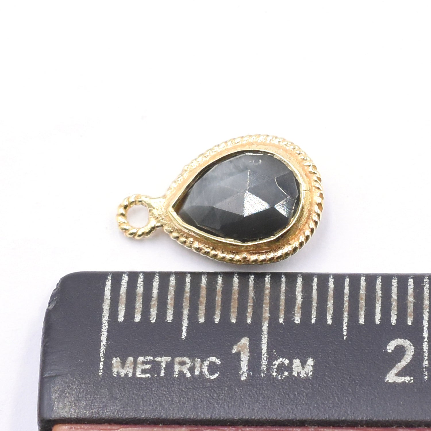 Elegant cat’s eye silver jewelry