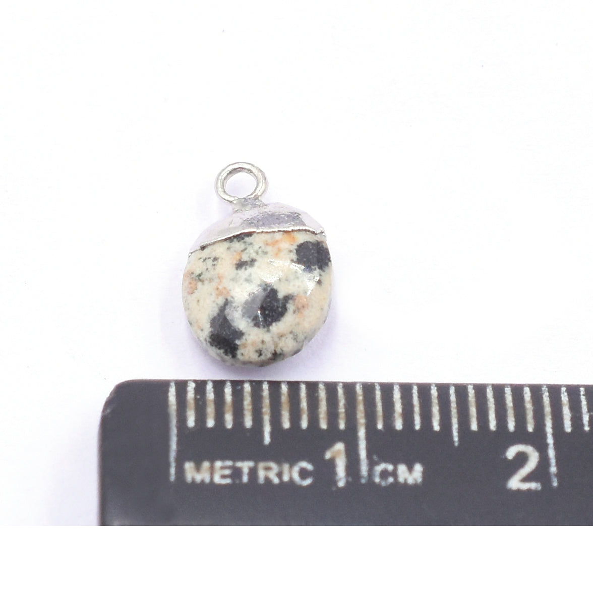 Dalmatian Jasper oval pendant in silver frame
