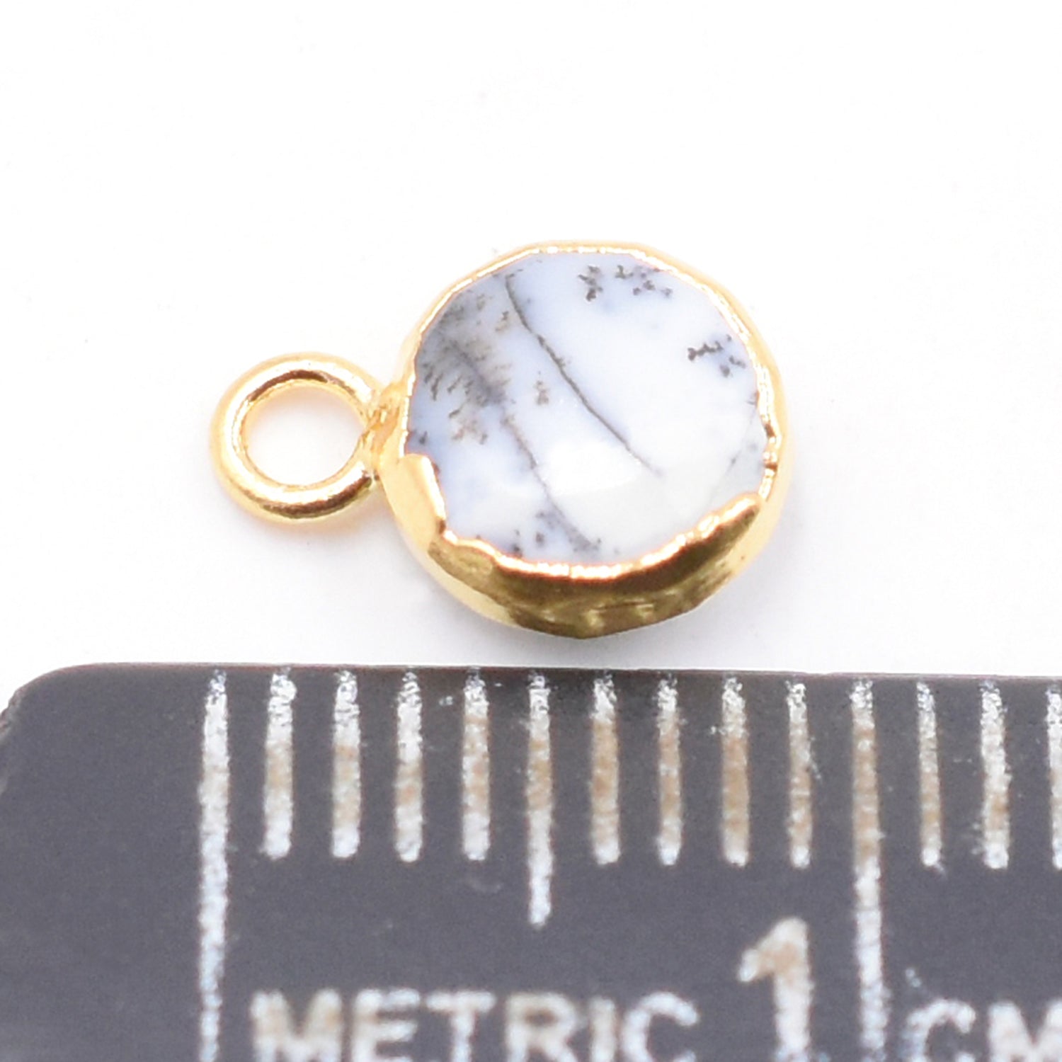 Dendritic Opal round pendant set