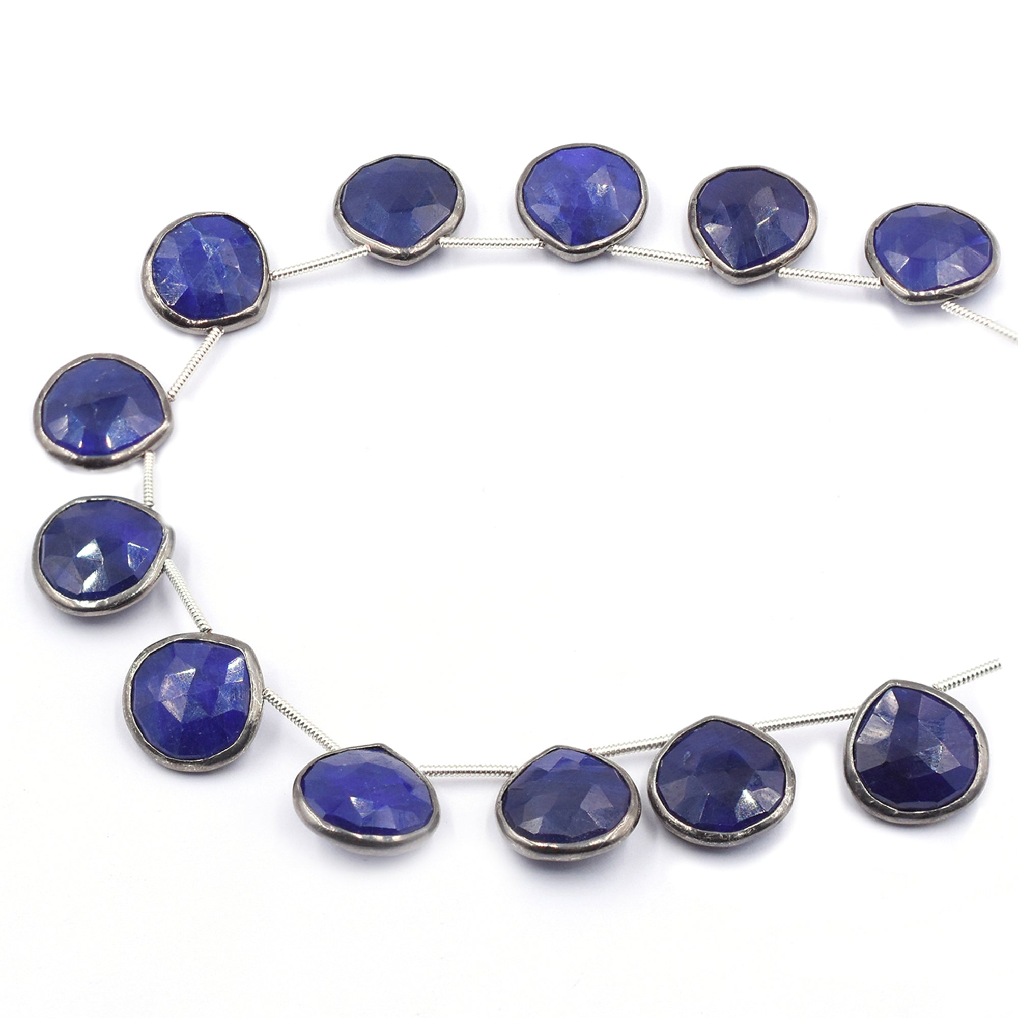 Heart-shaped lapis lazuli set in black silver plating