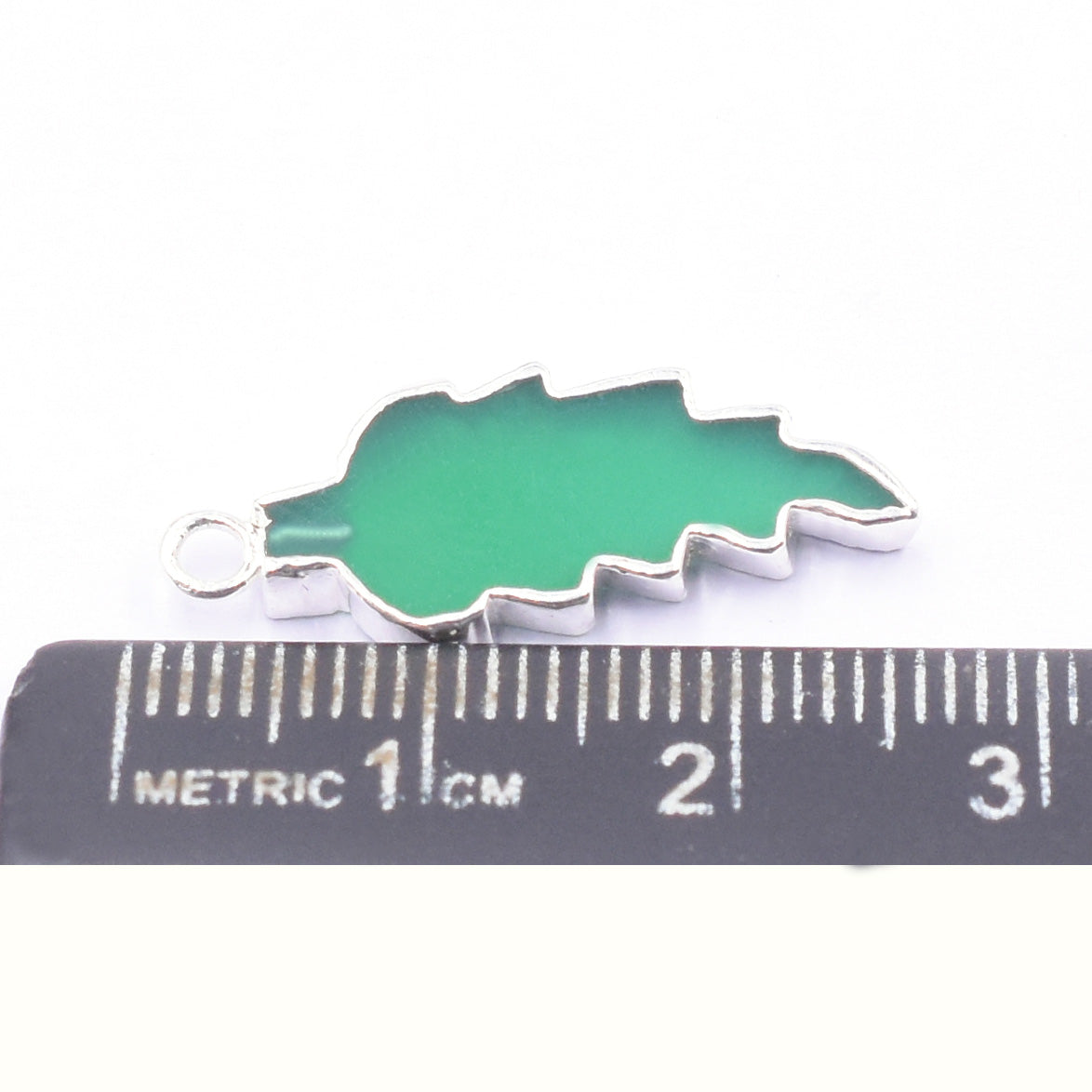 green onyx leaf pendant silver electroplated
