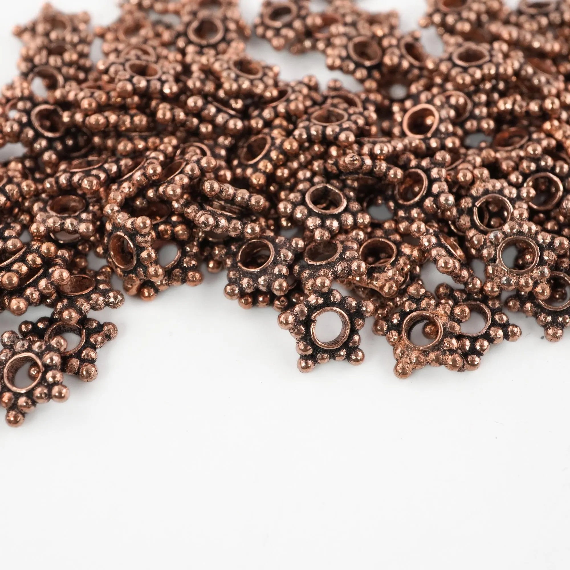 135-140 pcs star daisy spacer beads

