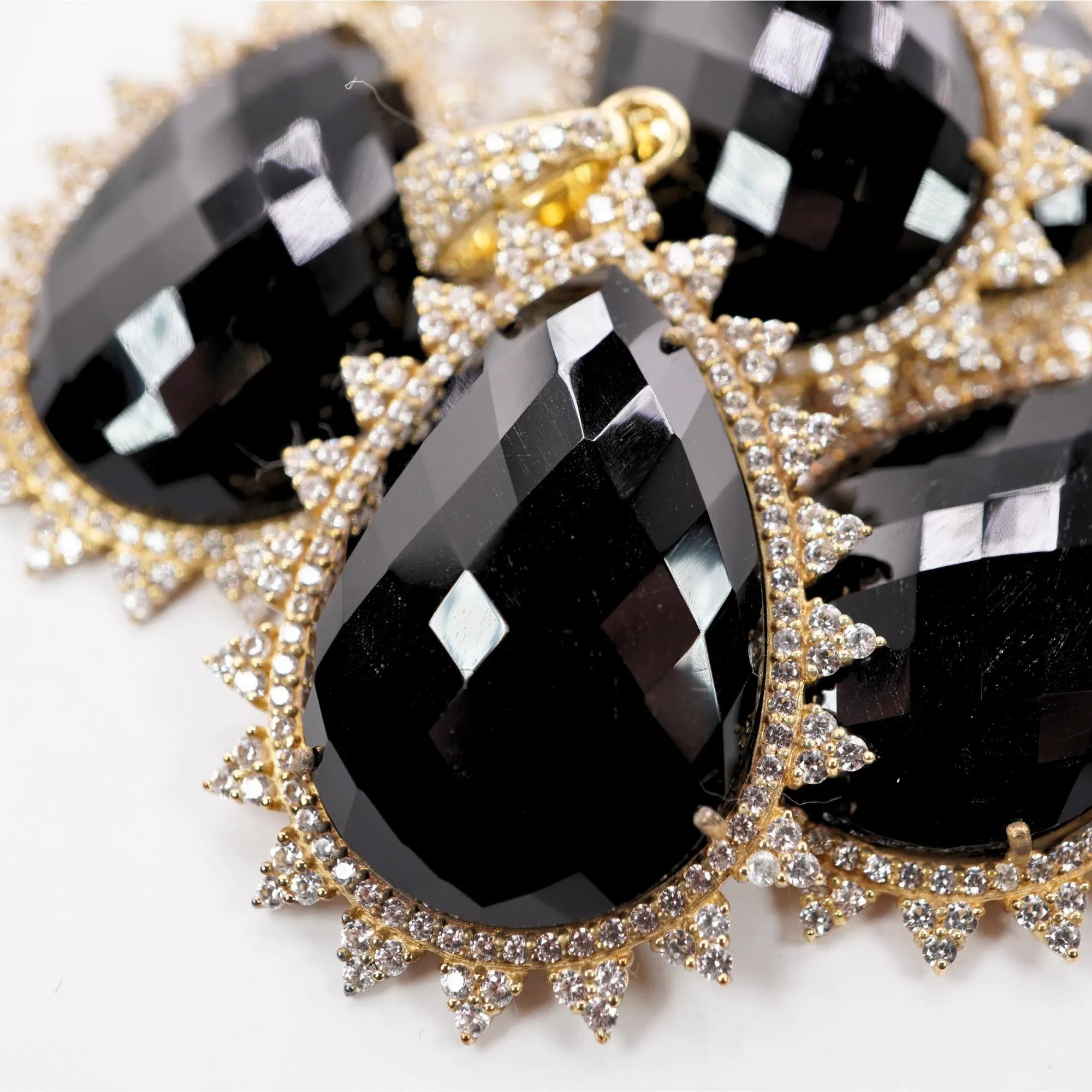 Black Onyx Pear Shape Gemstone Gold Plated Bezel Finding Charm Pendant 