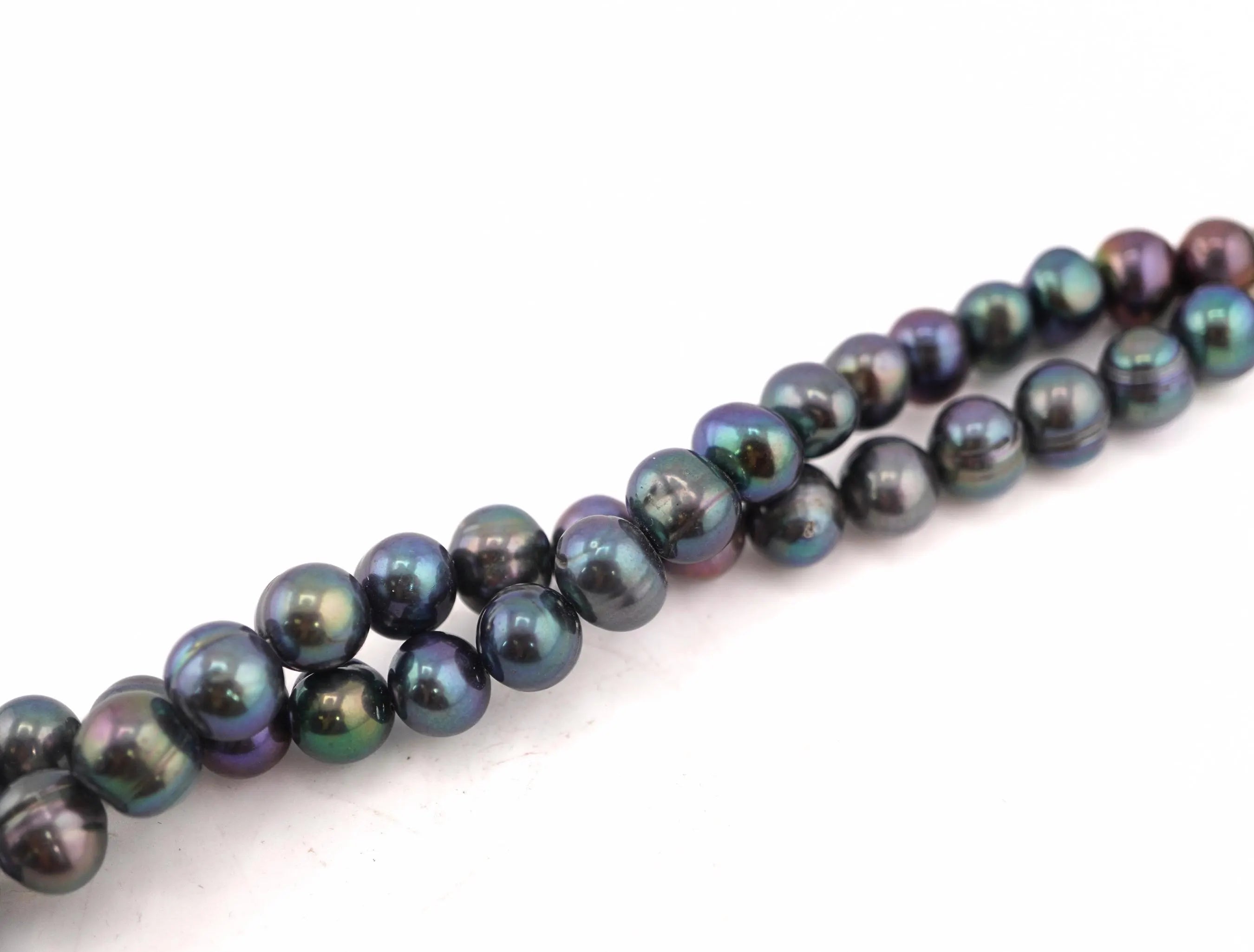 Peacock Freshwater Pearls Round Shape Beads