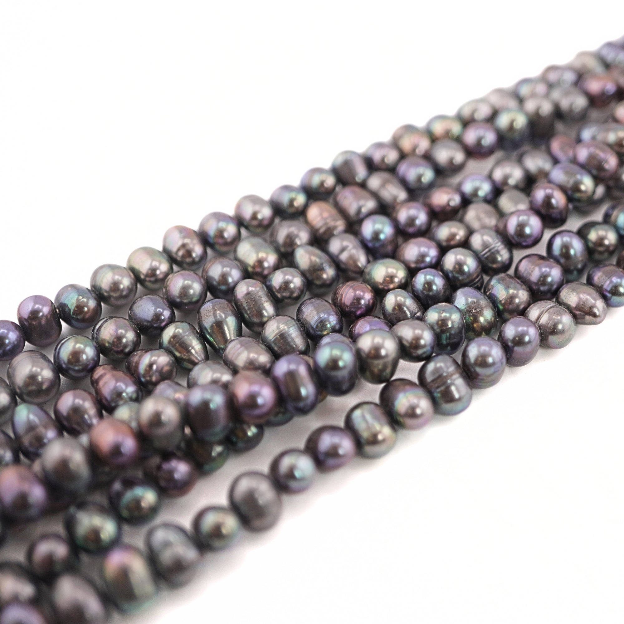 Peacock color natural pearl beads

