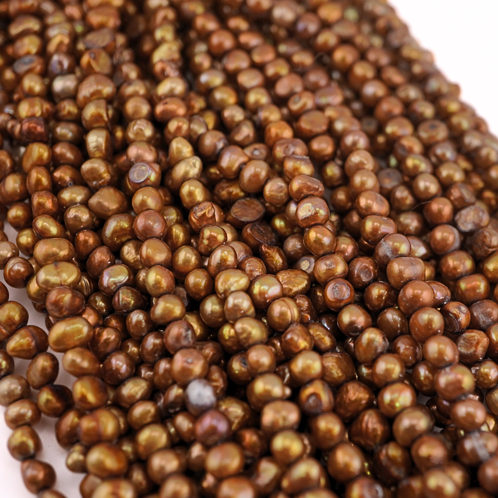 Potato-shaped pearl beads

