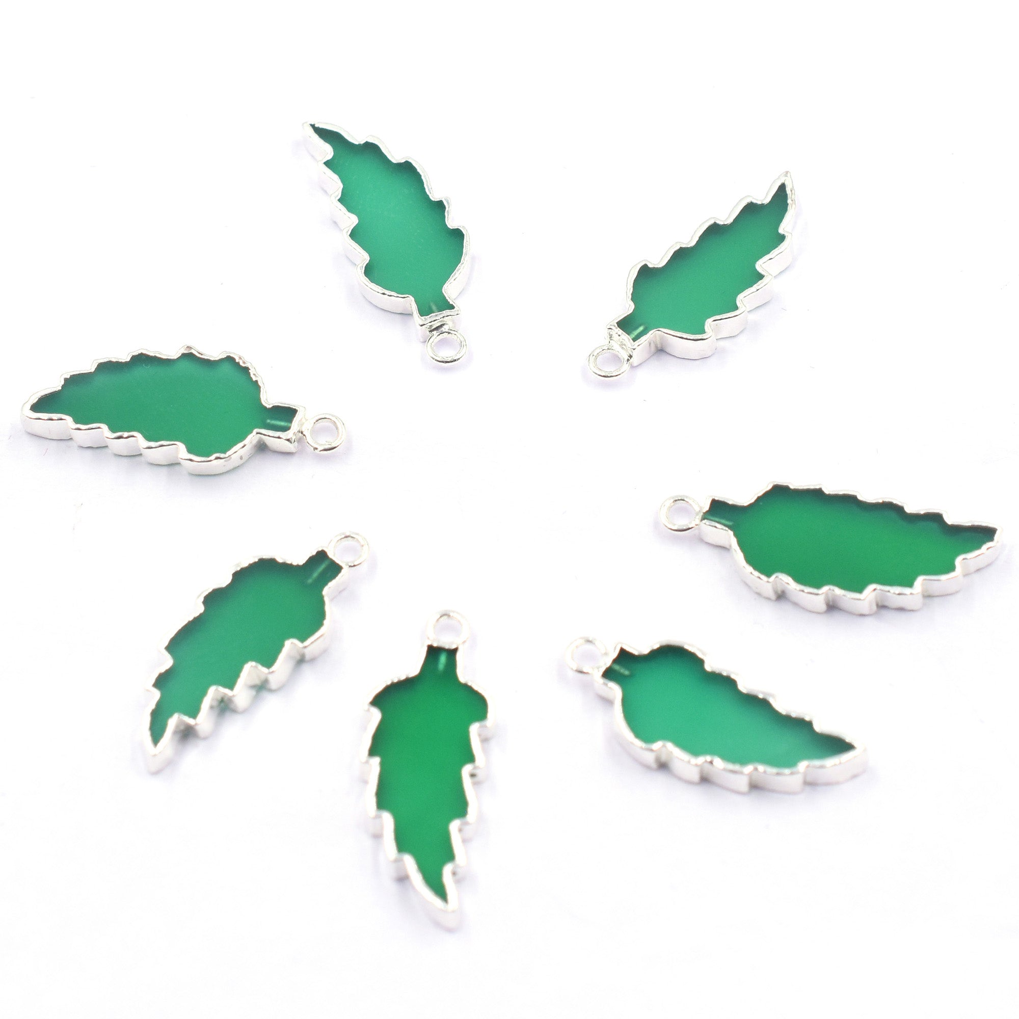 Green Onyx leaf shaped pendant with silver finish