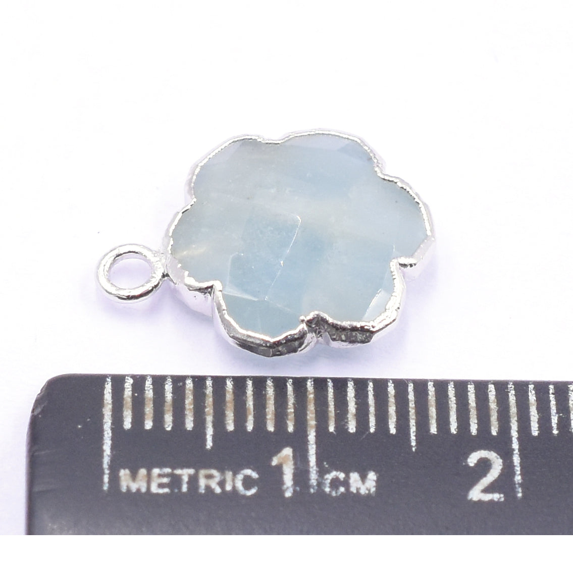 Aquamarine clover leaf pendant gemstone jewelry