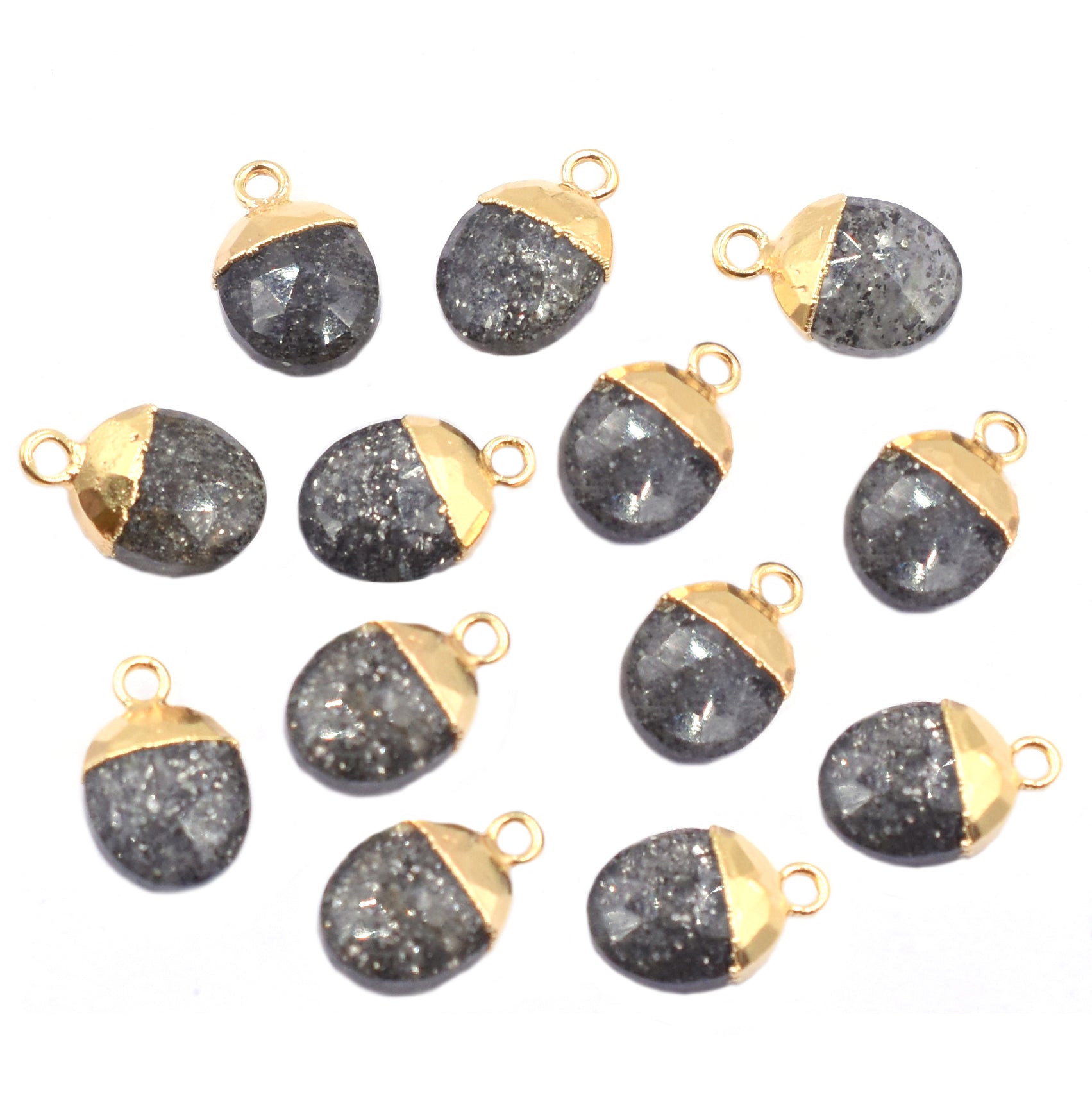 Elegant Black Sunstone oval pendant in gold frame