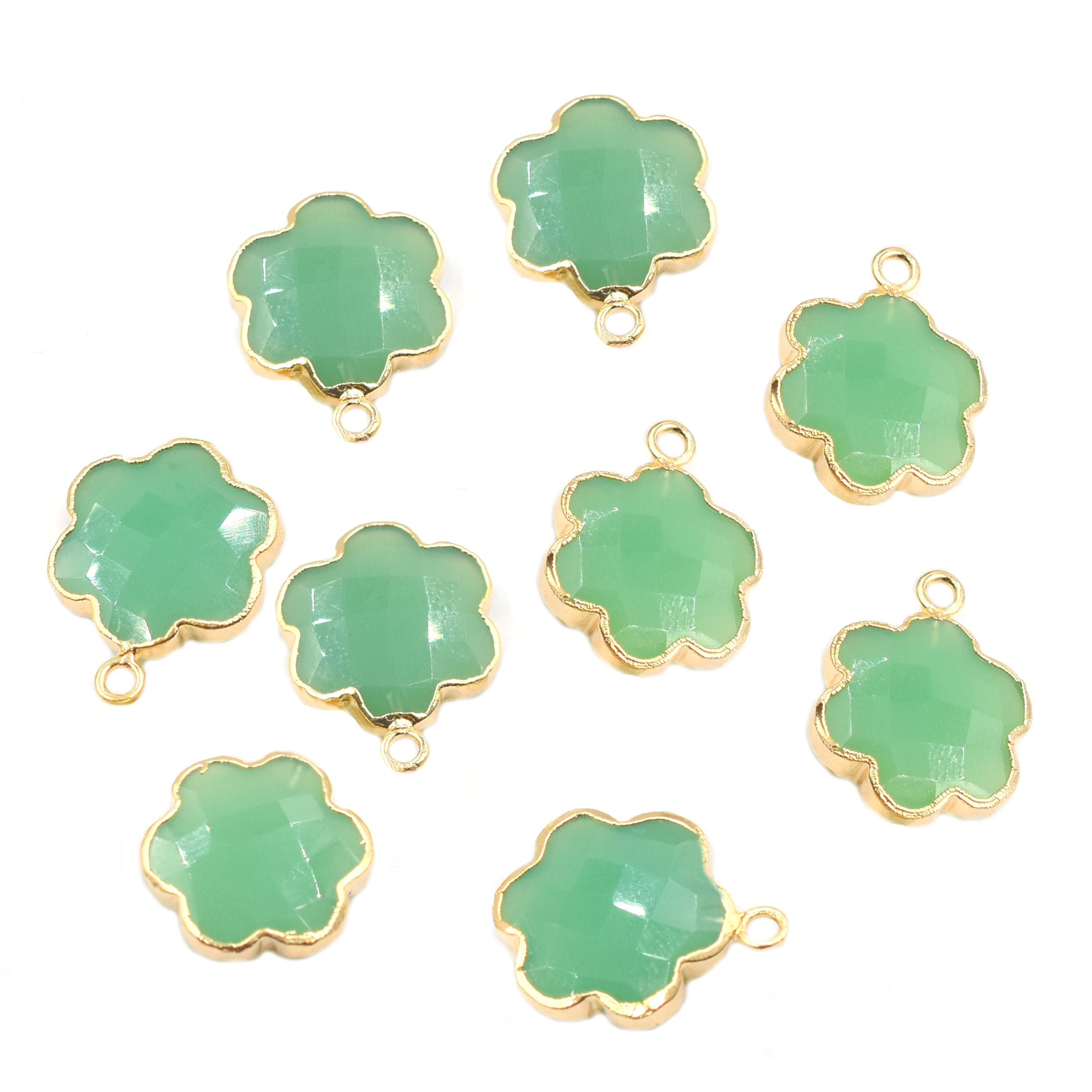 Stylish Chrysoprase Chalcedony Clover leaf pendant in gold frame