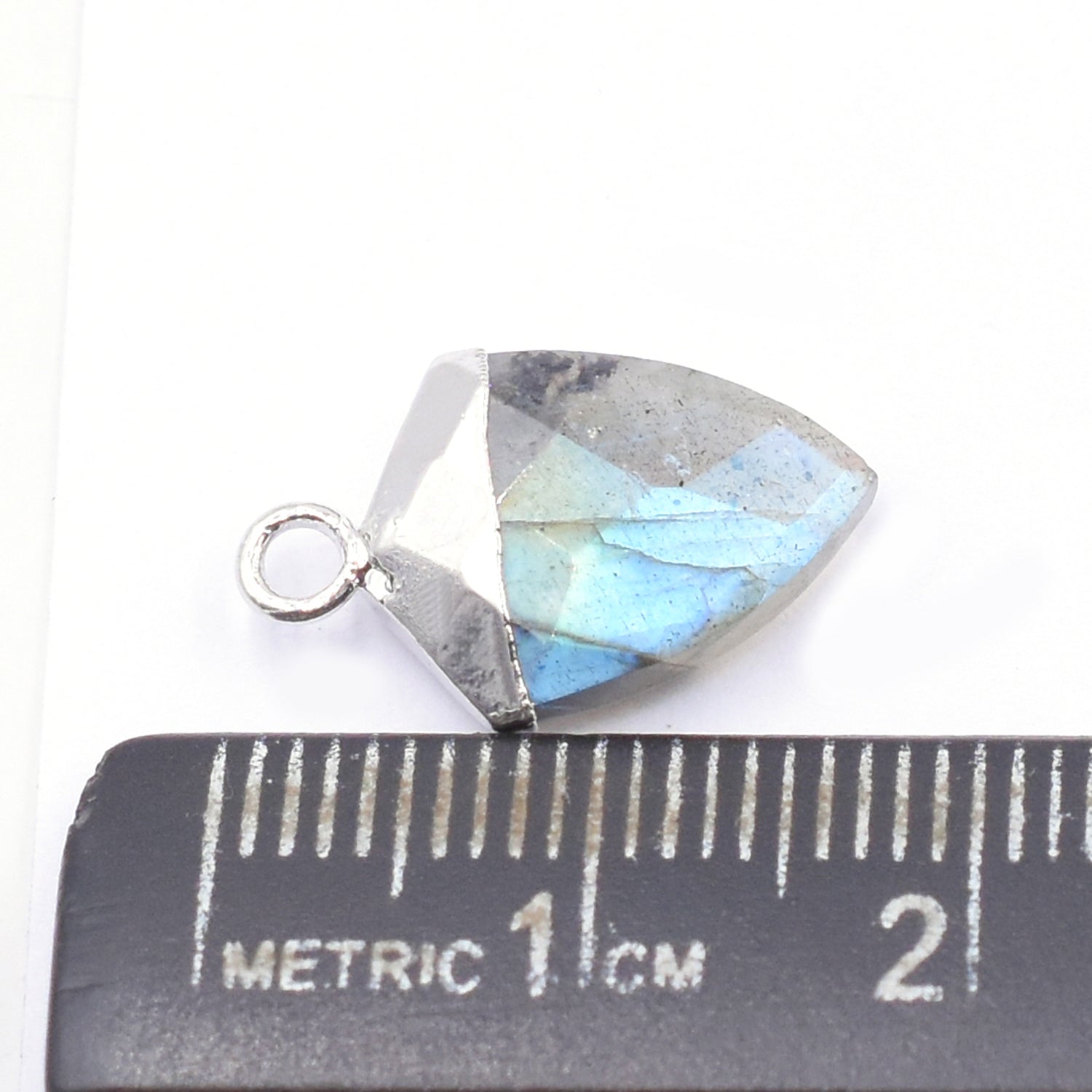 Pendant Shield Labradorite