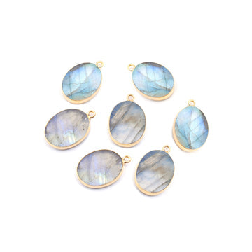 Labradorite oval gemstone