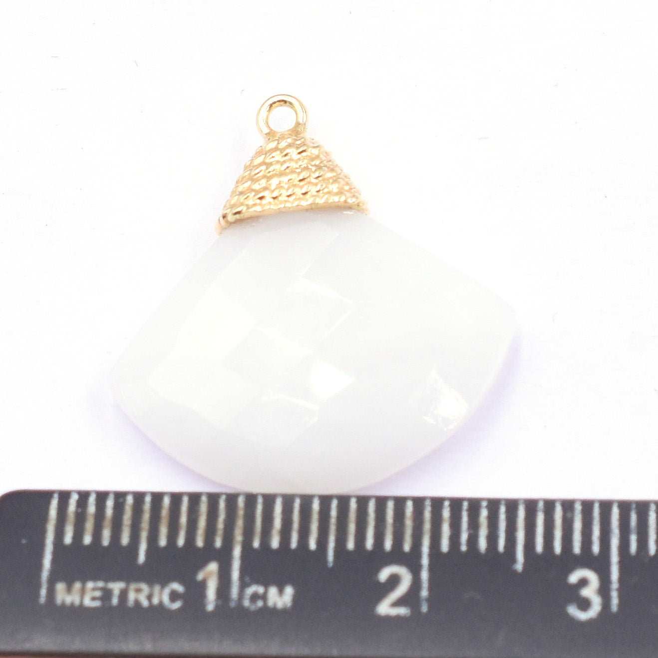 gemstone pendant with twisted wire frame

